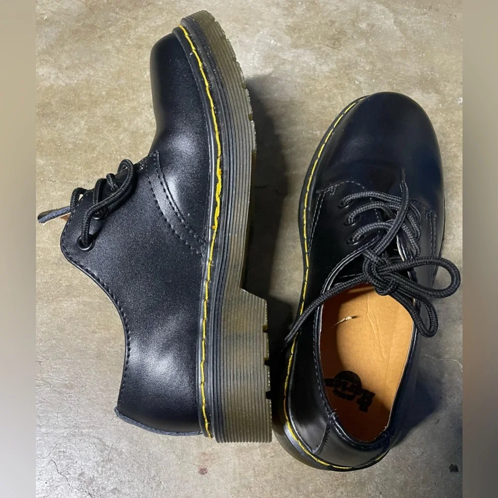 Dr. Martens Black Leather Men's Shoes